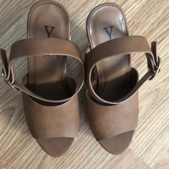 Platform heels - Picture 2 of 3